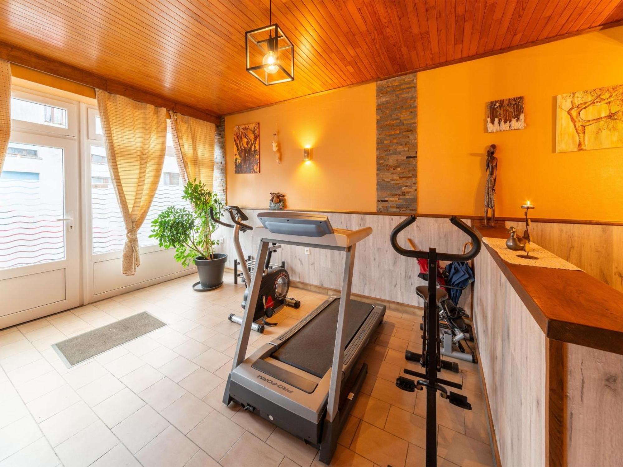 Holiday Home With Bubble Bath Florenville Exterior photo